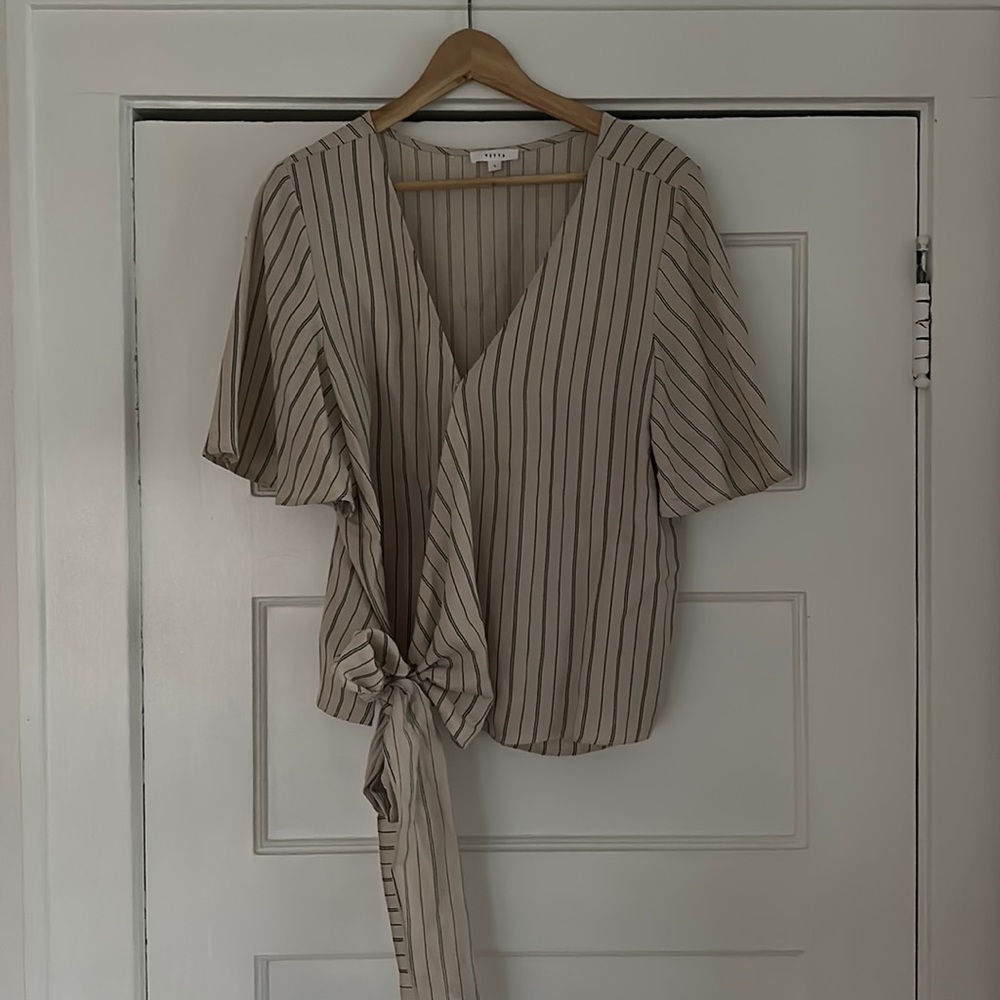 Vetta Flutter Sleeve Wrap Top